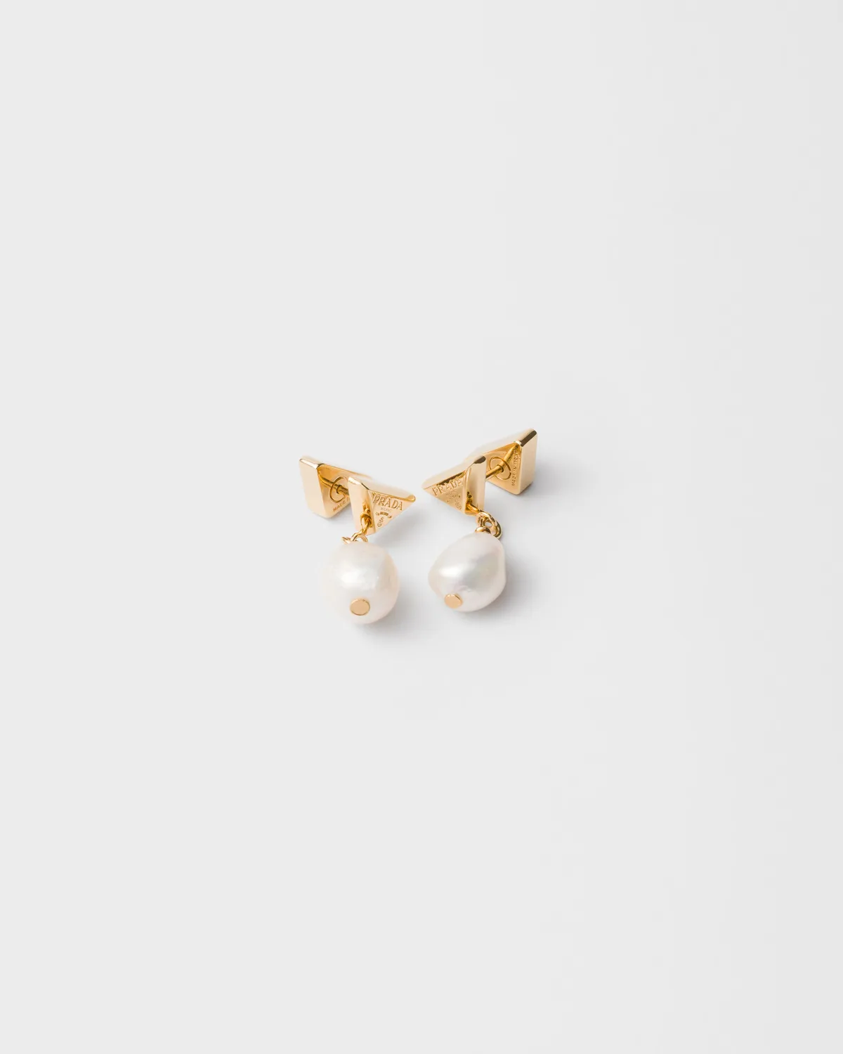 Prada Metal earrings with pearls (Gold/Pearl)